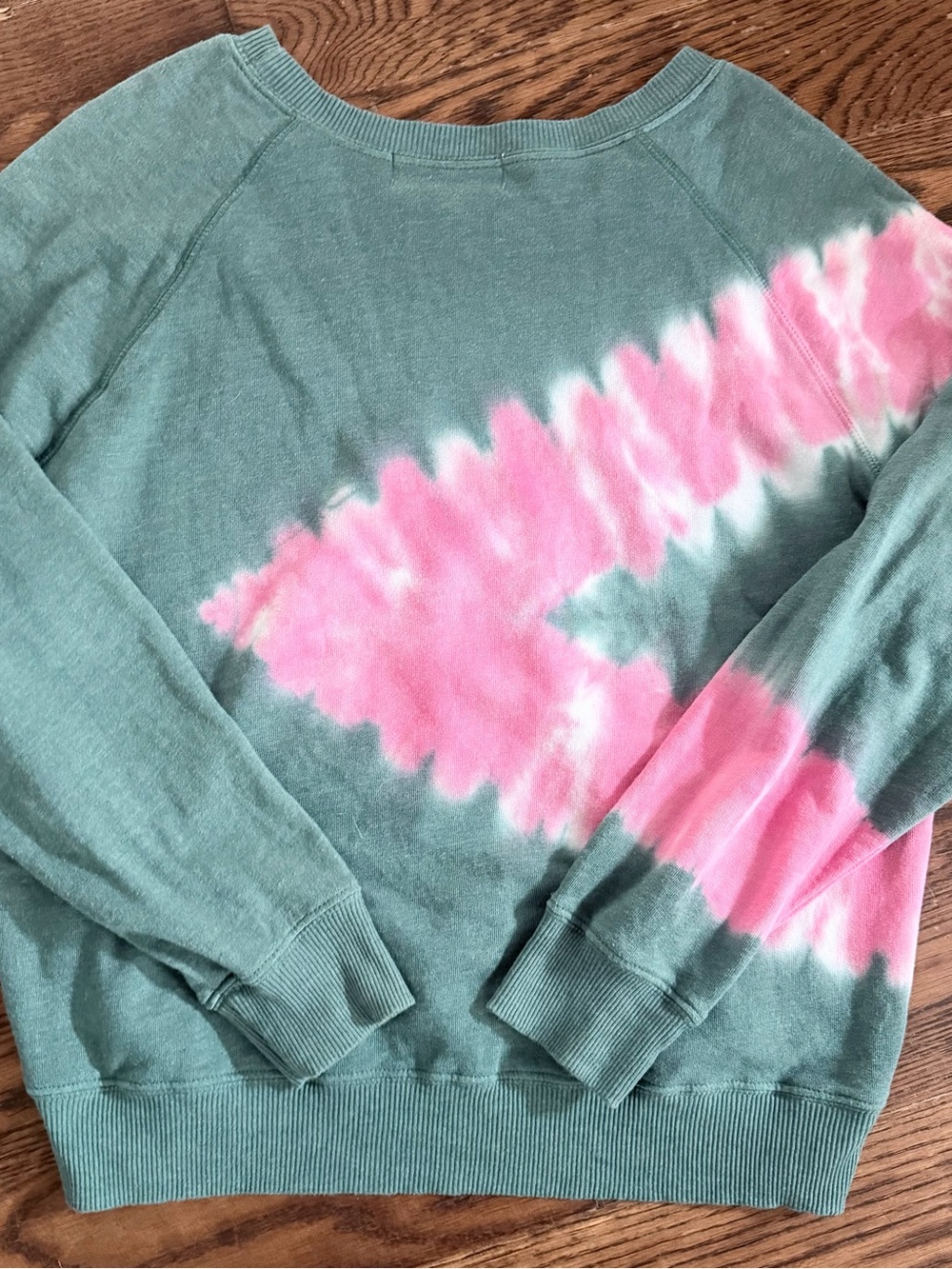 Wildfox Tie-Dye Crewneck Lightweight Sweatshirt in Sage and Pink